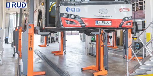 Heavy Vehicle Hoists